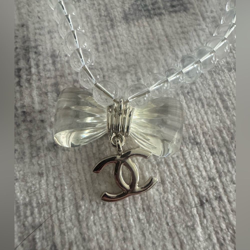 Chanel Resin Bead Bow CC Choker Necklace Gold - Picture 8 of 9